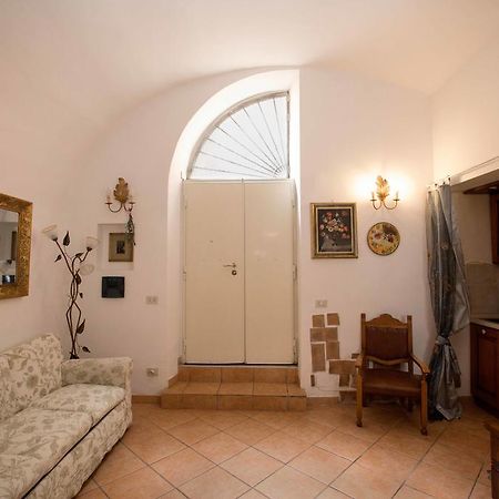 Quattro Cantoni R-Home Rome Ruang foto